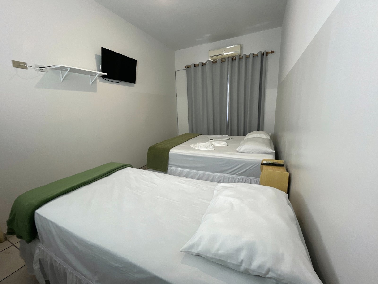 Outra vista do Quarto Duplo com ar-condicionado