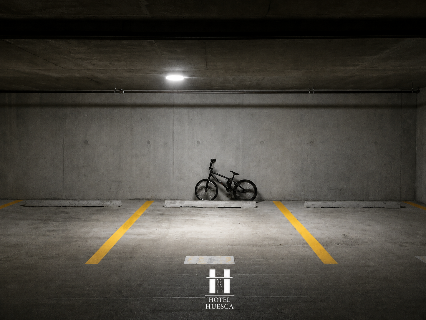 Estacionamento coberto do Huesca Palace Hotel